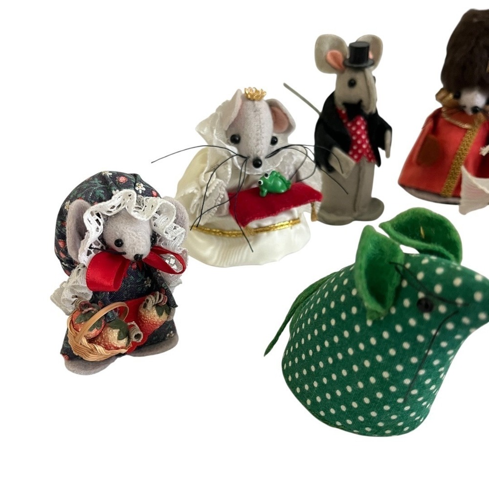 14 Vintage Mice Felt Real Mouse Figurines Mix Style Holiday Patriotic Misc Decor - Picture 14 of 17